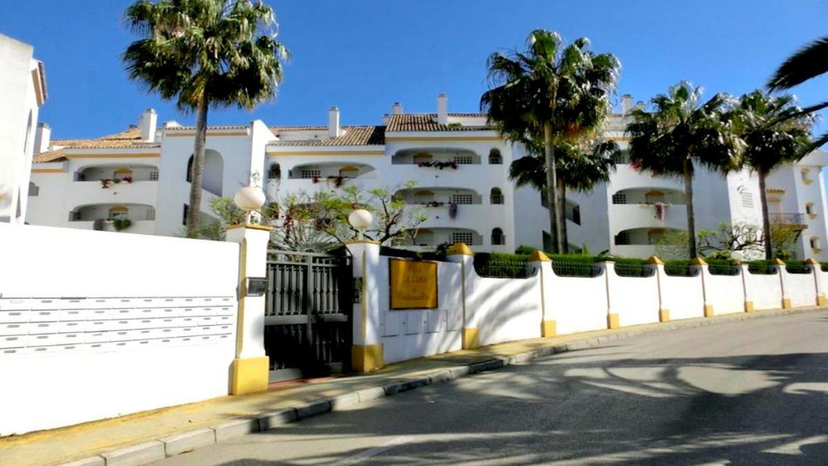Apartamento Duplex Guadalmina Baja Apartment *